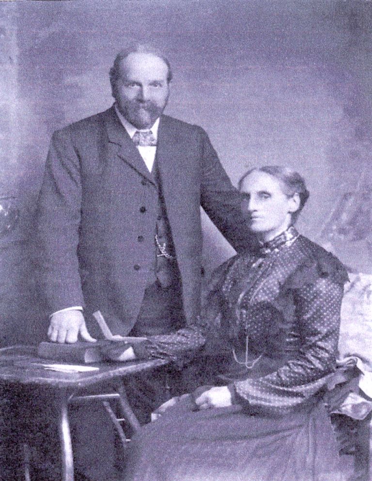 Formal photograph of William and Mary Pearson