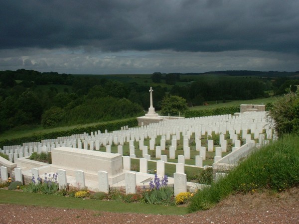 Gezaincourt Communal Cemetery Extension with rows of gravestones