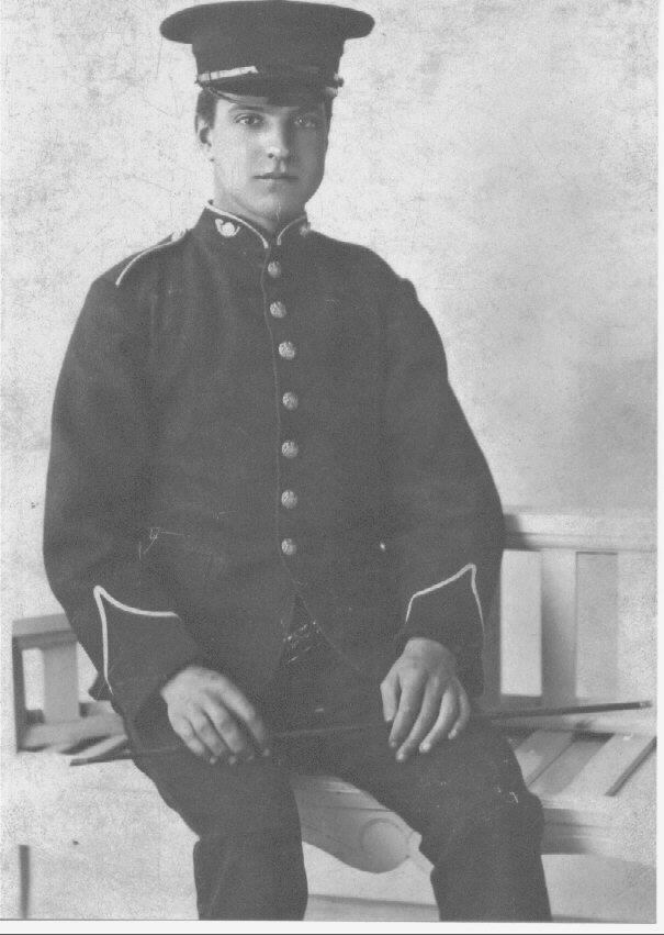 Photograph of Francis Milthorp Walker in his army uniform
